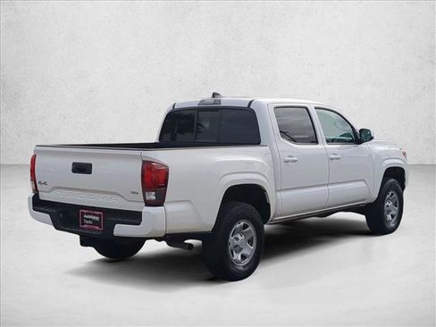 Certified 2022 Toyota Tacoma SR image 5