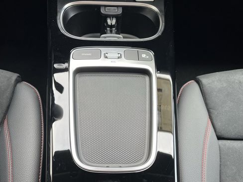 Used 2025 Mercedes-Benz CLA 250 4MATIC image 41