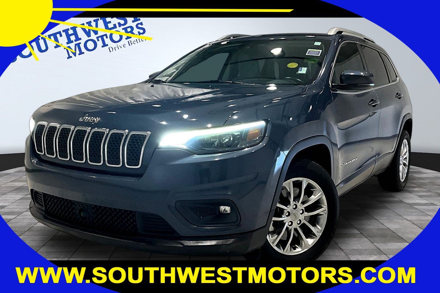 Used 2021 Jeep Cherokee Latitude Lux w/ Comfort/Convenience Group FWD image 1