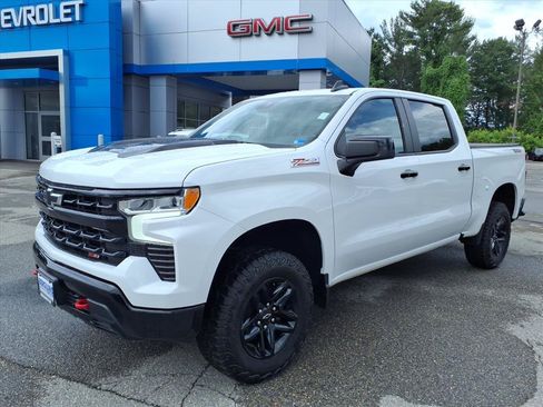 Used 2023 Chevrolet Silverado 1500 LT Trail Boss w/ Protection Package AWD/4WD image 8
