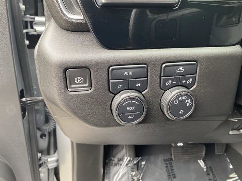 Used 2023 Chevrolet Silverado 1500 LT image 18