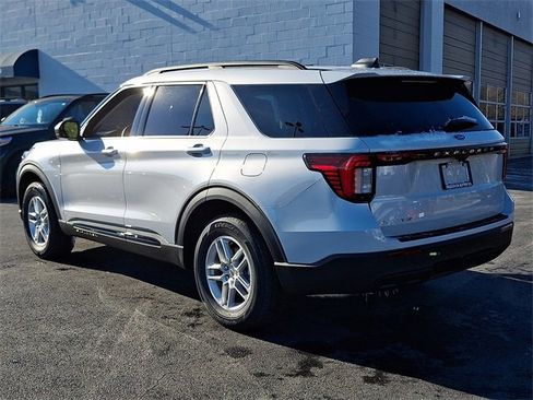 New 2026 Ford Explorer Active image 4