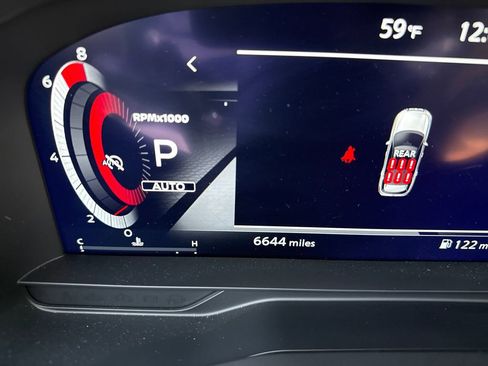 Used 2025 Nissan Pathfinder Platinum w/ Cargo Package image 19