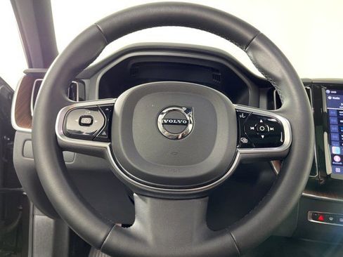 Used 2023 Volvo XC60 B5 Plus w/ Protection Package Premier FWD image 17