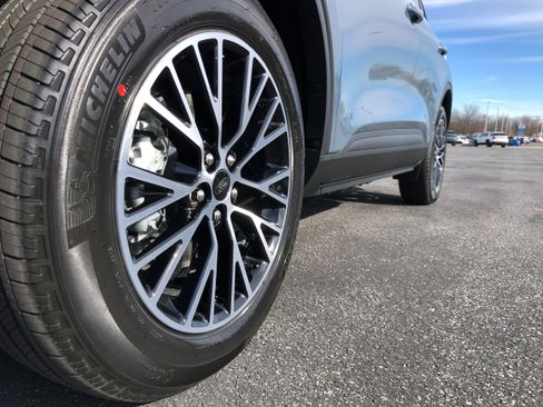 New 2026 Ford Escape Plug-in Hybrid w/ PHEV Premium Package image 44