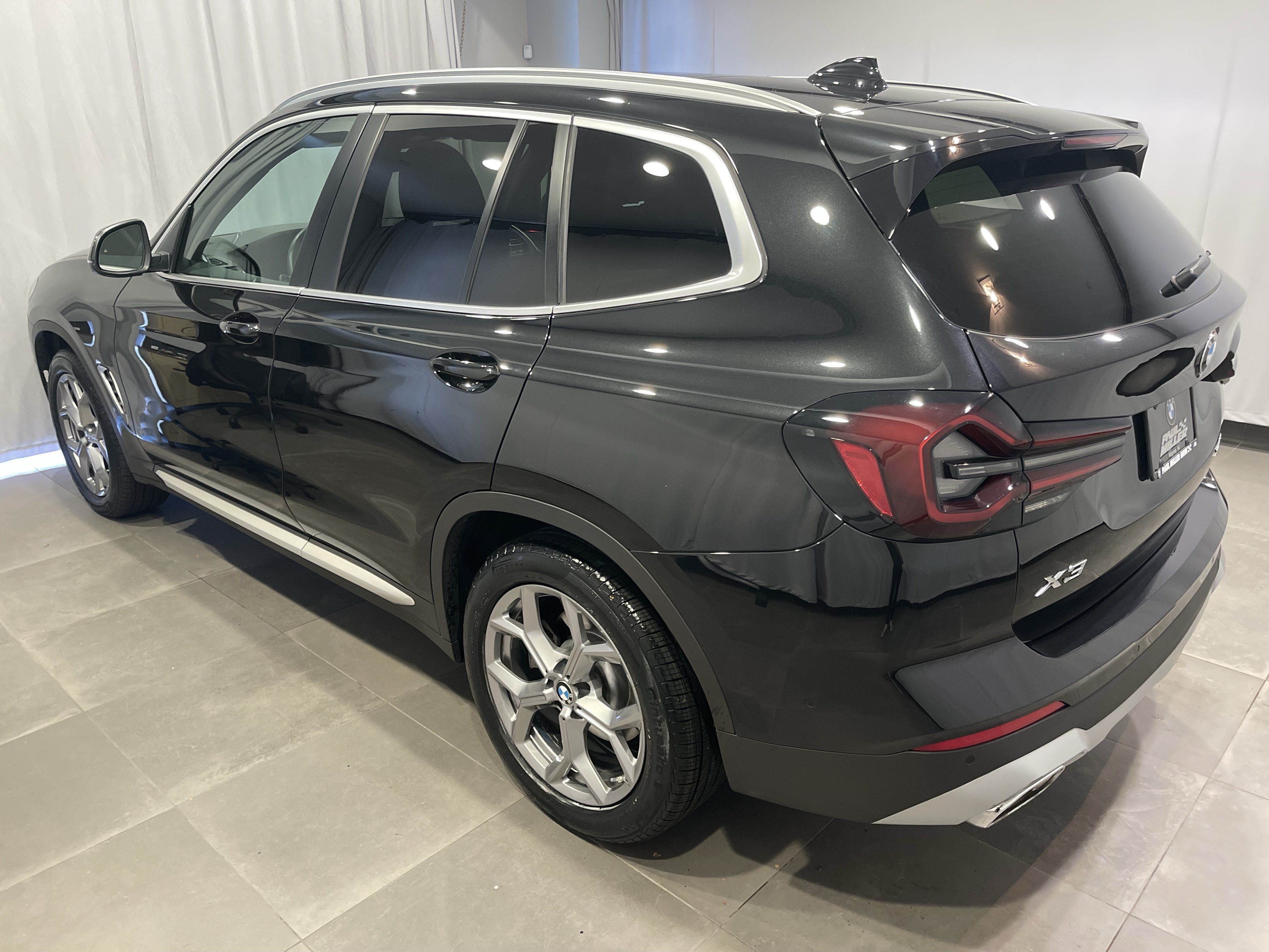 Certified 2024 BMW X3 xDrive30i w/ Convenience Package AWD/4WD image 4