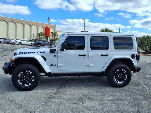 Used 2024 Jeep Wrangler Unlimited Rubicon 4xe image 4