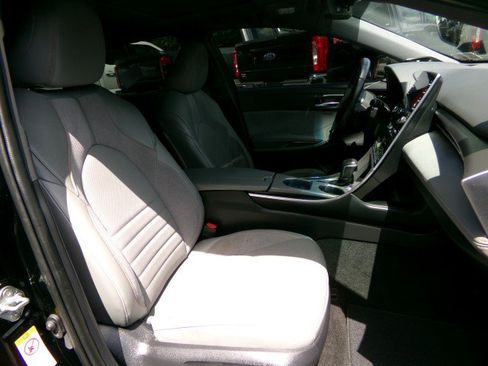 Used 2019 Toyota Avalon XSE FWD image 11
