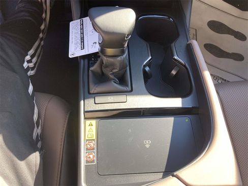 New 2025 Lexus ES 350 w/ Premium Package image 17