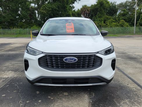 Used 2023 Ford Escape Active w/ Tech Pack #1 FWD image 2