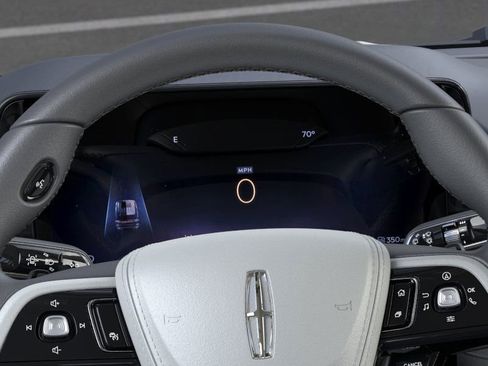 New 2026 Lincoln Aviator AWD image 13