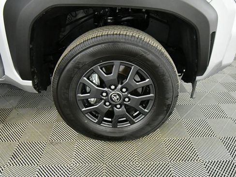 Used 2025 Toyota 4Runner 4WD image 17