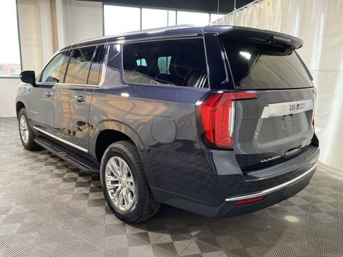 Used 2023 GMC Yukon XL SLT AWD/4WD image 7