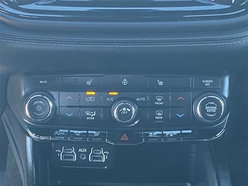 Used 2022 Dodge Durango GT image 29