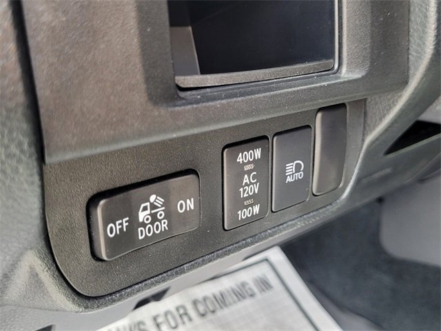 Used 2018 Toyota Tacoma TRD Sport w/ Technology Package RWD image 17