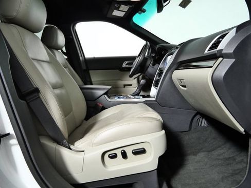 Used 2011 Ford Explorer Limited w/ 302A Rapid Spec Order Code FWD image 11