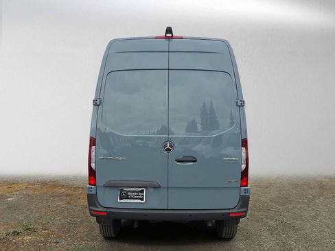 Used 2026 Mercedes-Benz Sprinter 2500 image 4