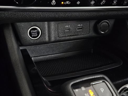 Used 2022 Nissan Rogue SV w/ SV Premium Package image 15