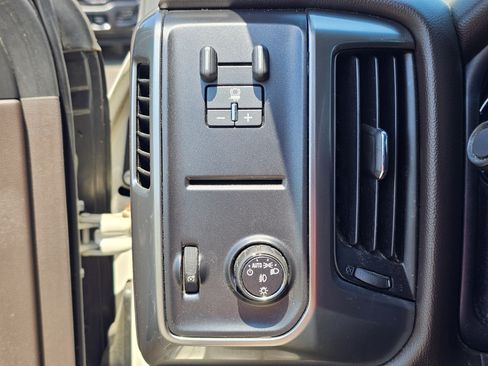 Used 2015 Chevrolet Silverado 1500 LT w/ Texas Edition, 1LT Trim RWD image 18