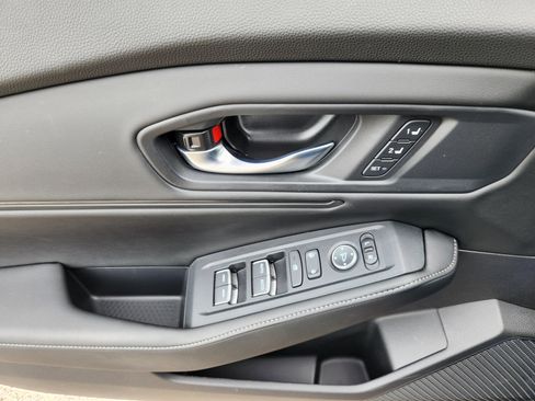 Certified 2025 Honda Accord Sport image 17