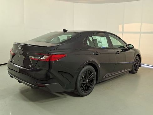 New 2026 Toyota Camry SE w/ Convenience Package image 8