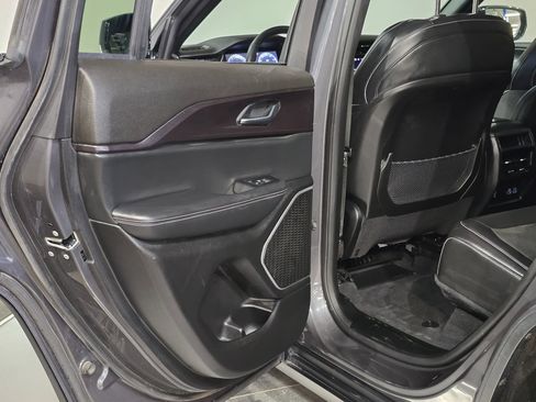 Used 2022 Jeep Grand Cherokee Altitude image 33