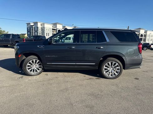 Used 2022 GMC Yukon Denali w/ Denali Premium Package AWD/4WD image 11