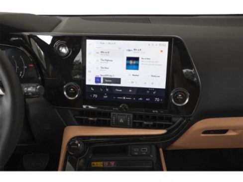 Used 2025 Lexus NX 250 FWD w/ Premium Package image 12