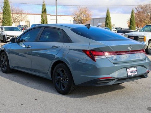 Used 2022 Hyundai Elantra SEL w/ Convenience Package image 5