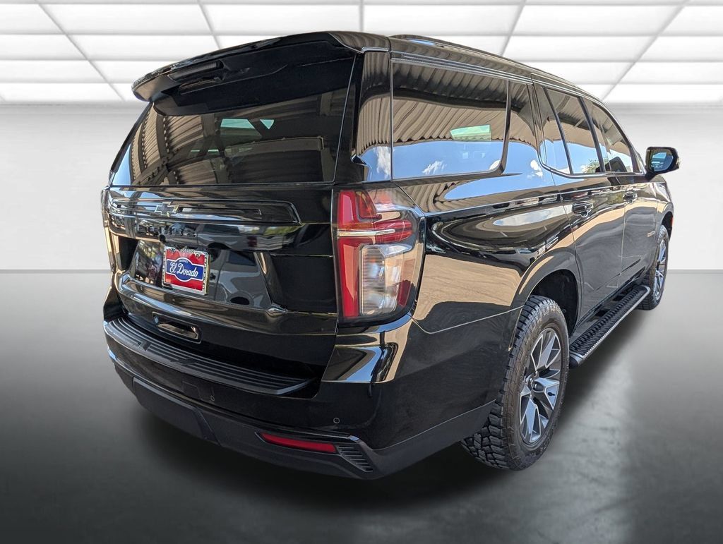 Used 2023 Chevrolet Tahoe Z71 w/ Luxury Package AWD/4WD image 34