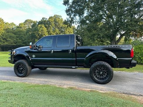 Used 2016 Ford F250 Platinum w/ FX4 Off-Road Package AWD/4WD image 11