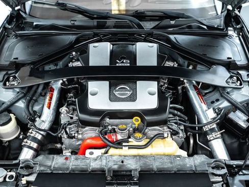 Used 2016 Nissan 370Z Coupe RWD image 28