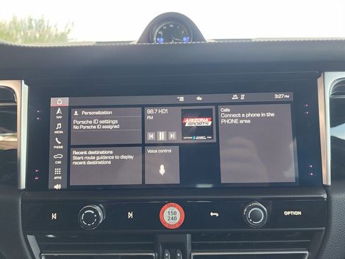 Used 2024 Porsche Macan w/ Premium Plus Package image 35