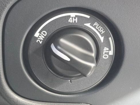 New 2026 Nissan Frontier S image 9