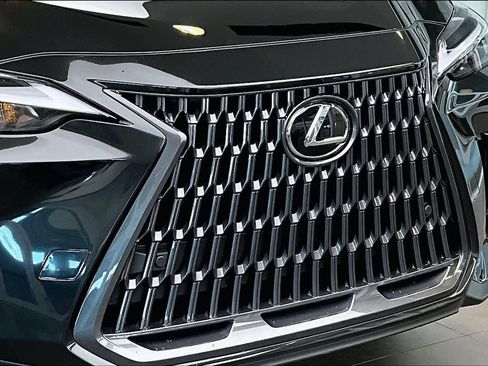 Used 2025 Lexus NX 250 FWD w/ Premium Package image 32