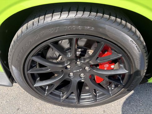 Used 2015 Dodge Challenger SRT Hellcat RWD image 13