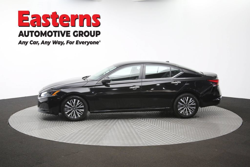 Used 2024 Nissan Altima 2.5 SV FWD image 59