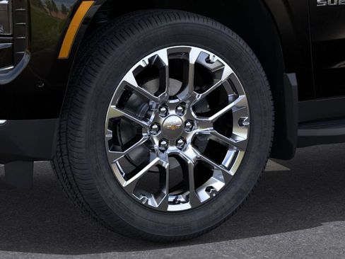 New 2026 Chevrolet Suburban LT w/ LPO, Chrome Package AWD/4WD image 9
