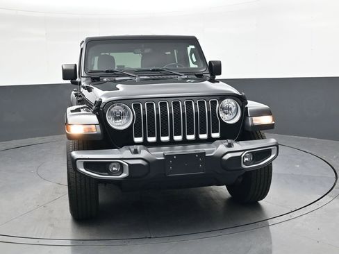 Used 2022 Jeep Wrangler Unlimited Sahara w/ Dual Top Group image 10