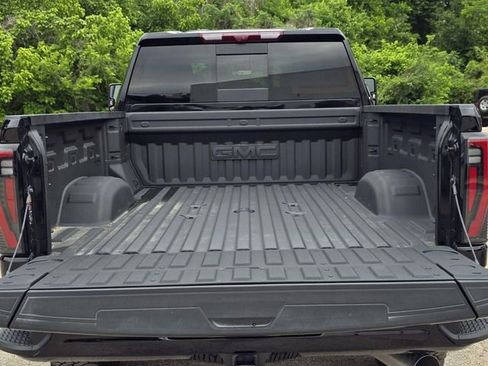 New 2026 GMC Sierra 2500 AT4 w/ AT4 Premium Plus Package AWD/4WD image 7