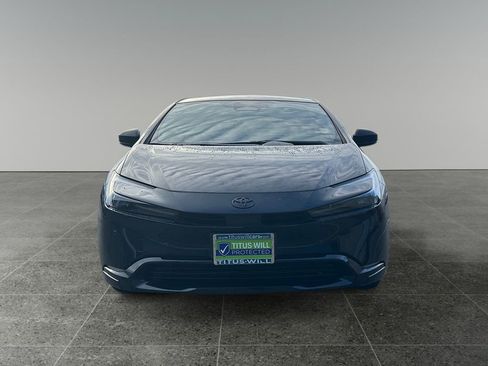 Used 2025 Toyota Prius AWD image 2