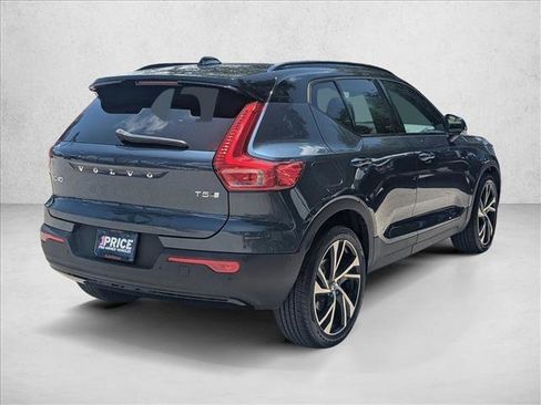 Used 2022 Volvo XC40 T5 R-Design w/ Advanced Package AWD/4WD image 5