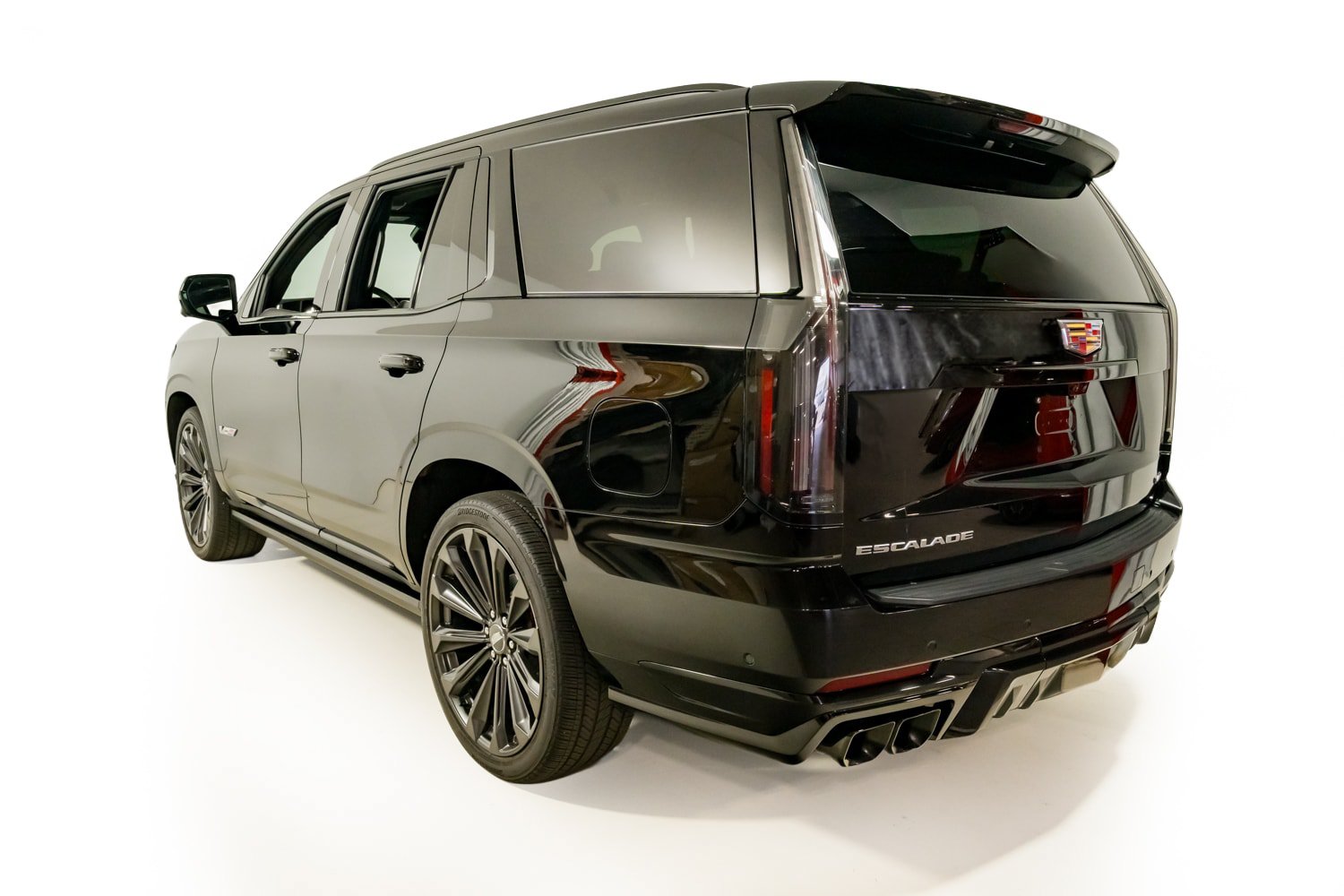 Used 2025 Cadillac Escalade V AWD/4WD image 4