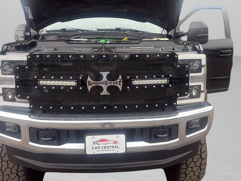 Used 2017 Ford F350 Lariat w/ FX4 Off-Road Package AWD/4WD image 24