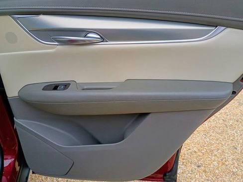 Used 2017 Cadillac XT5 Premium Luxury w/ Advanced Security Package image 51