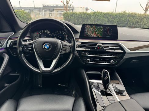 Used 2019 BMW 530i w/ Convenience Package image 17