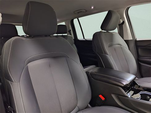 Used 2023 Jeep Grand Cherokee L Laredo image 28