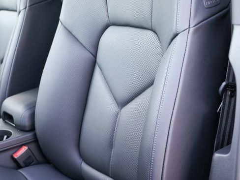 New 2026 Porsche Macan AWD/4WD image 28
