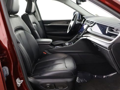 Used 2022 Jeep Grand Cherokee L Limited image 19