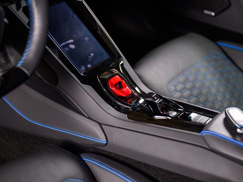 Used 2023 Lamborghini Huracan EVO image 45